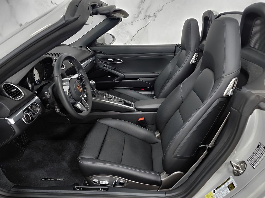 صورة مصغرة 12 لـ 2025 Porsche 718 BOXSTER