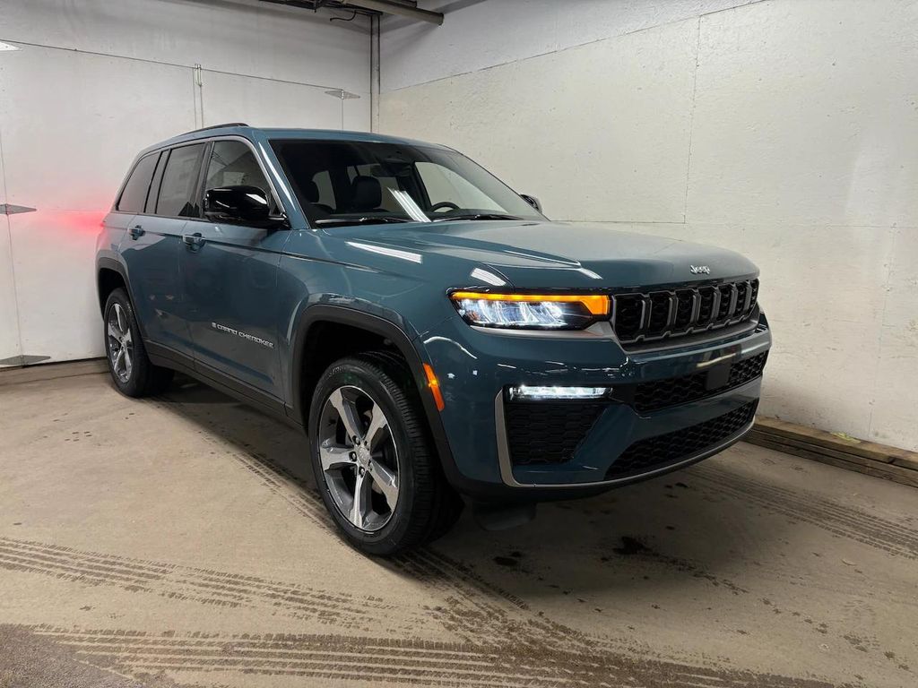 New 2026 Jeep Grand Cherokee Limited