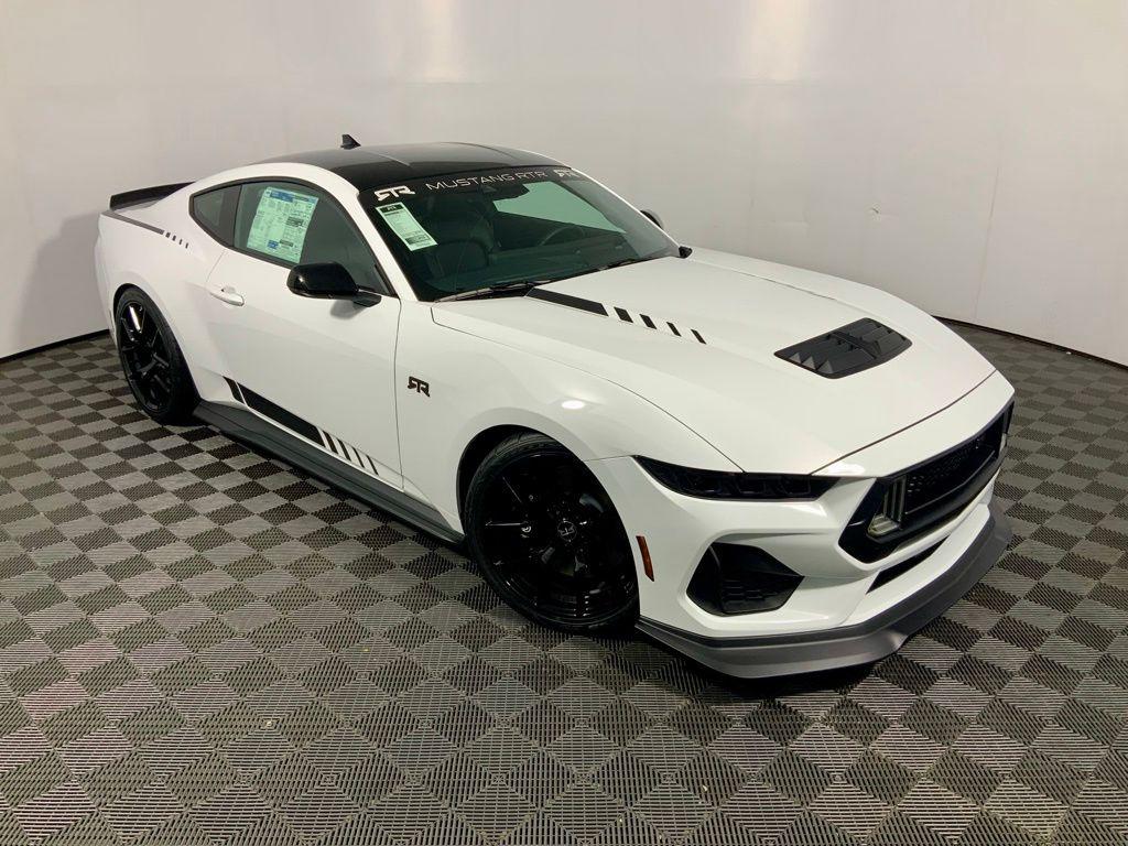 صورة مصغرة 4 لـ 2026 FORD MUSTANG GT PREMIUM