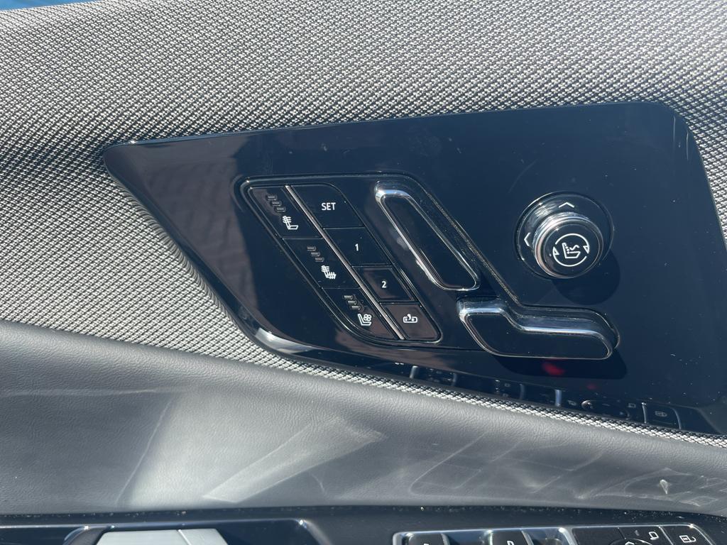 2025 Cadillac OPTIQ SPORT — фото 20