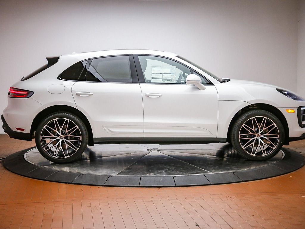 صورة 8 لـ 2026 Porsche MACAN