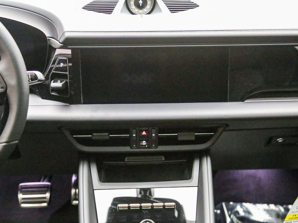 صورة مصغرة 17 لـ 2026 Porsche MACAN MACAN ELECTRIC TURBO
