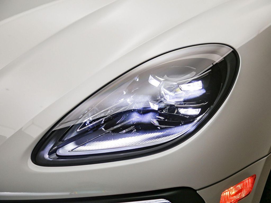 2026 Porsche MACAN — миниатюра 11