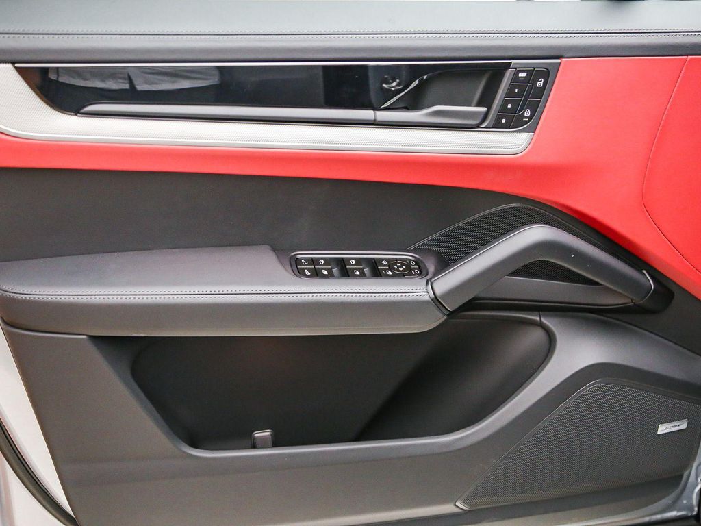 صورة مصغرة 27 لـ 2026 Porsche CAYENNE