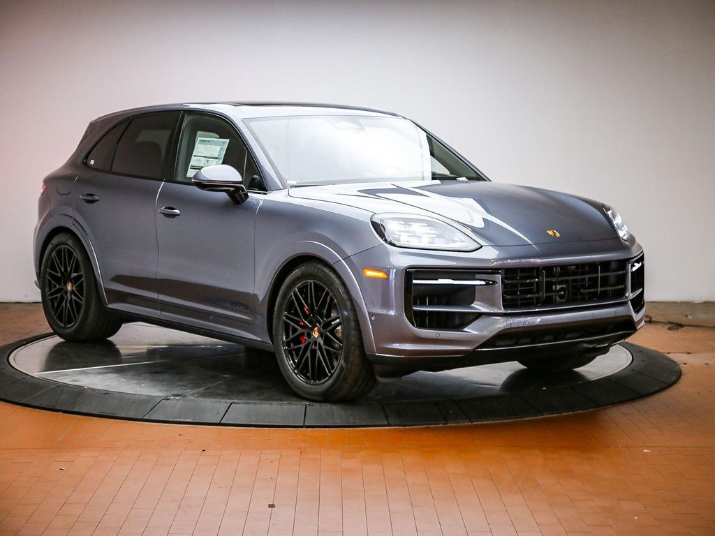 PORSCHE CAYENNE GTS - 8