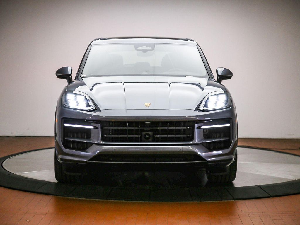 PORSCHE CAYENNE GTS - 9