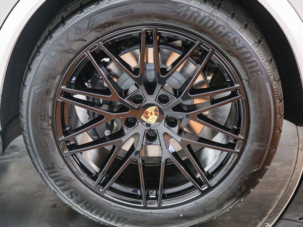 2026 Porsche CAYENNE — миниатюра 14