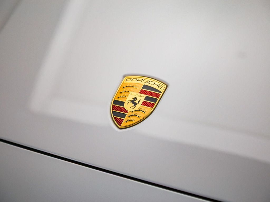 2026 Porsche CAYENNE — миниатюра 12