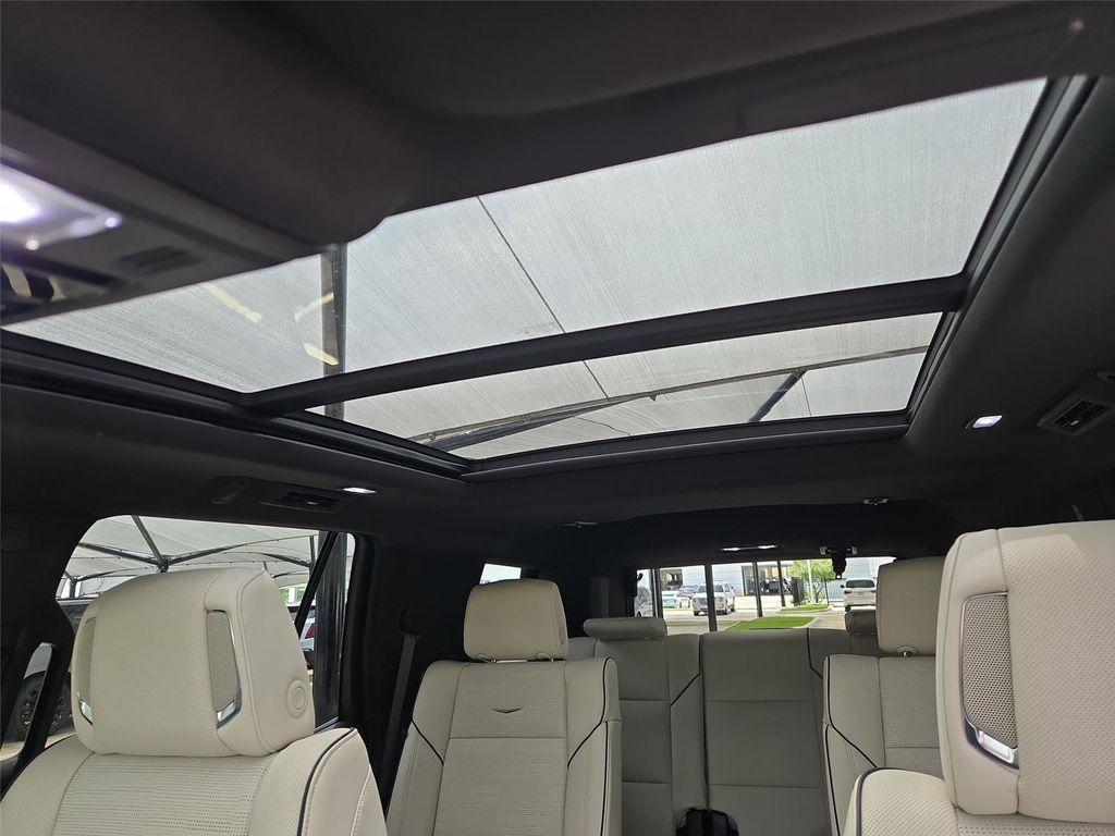 صورة 9 لـ 2025 Cadillac ESCALADE SPORT