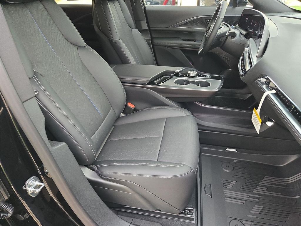 2026 Cadillac LYRIQ LUXURY — миниатюра 27