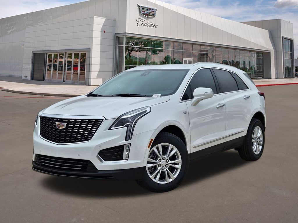 New 2026 Cadillac XT5 Luxury