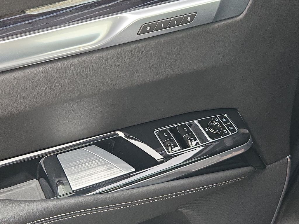 2026 Cadillac ESCALADE SPORT 缩略图 26
