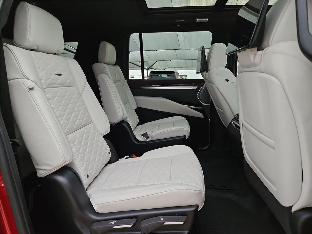 2026 Cadillac ESCALADE ESV SPORT PLATINUM — миниатюра 30