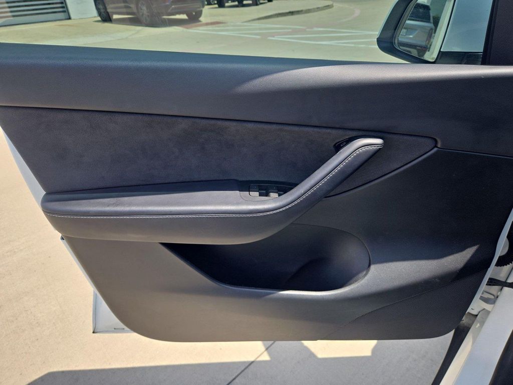صورة مصغرة 21 لـ 2022 Tesla MODEL Y PERFORMANCE DUAL MOTOR ALL-WHEEL DRIVE