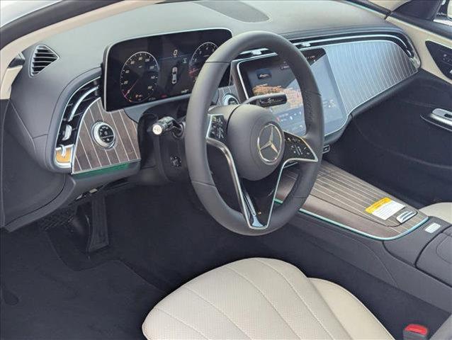 MERCEDES-BENZ E-CLASS - 3