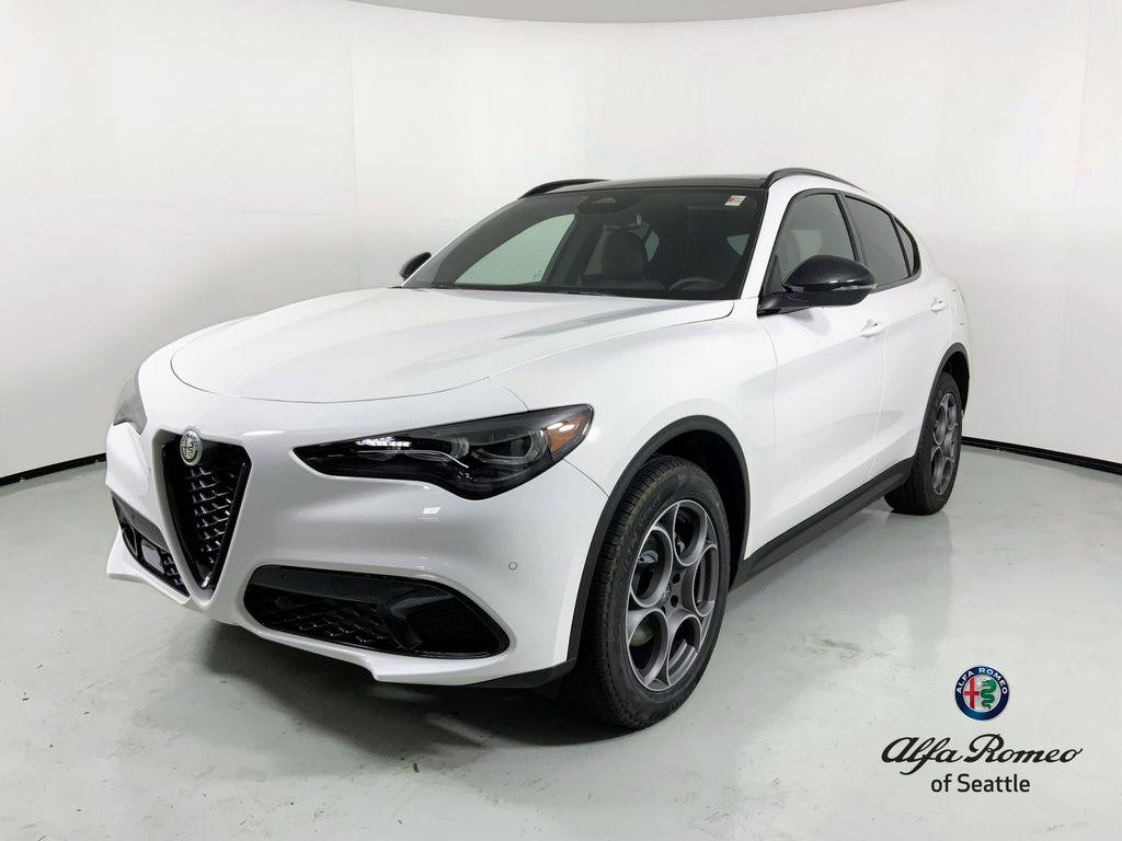New 2025 Alfa Romeo Stelvio Sprint AWD