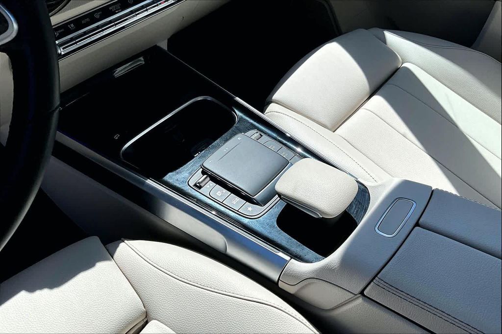 2023 Mercedes-BENZ GLB — миниатюра 15