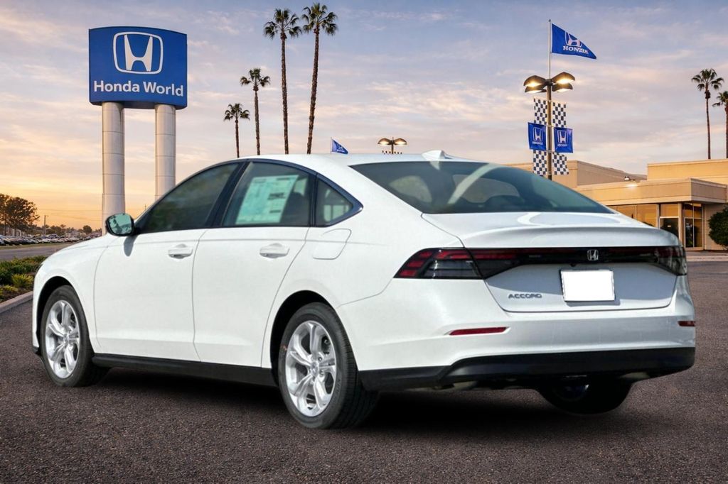 2026 Honda ACCORD LX 1.5T — фото 6