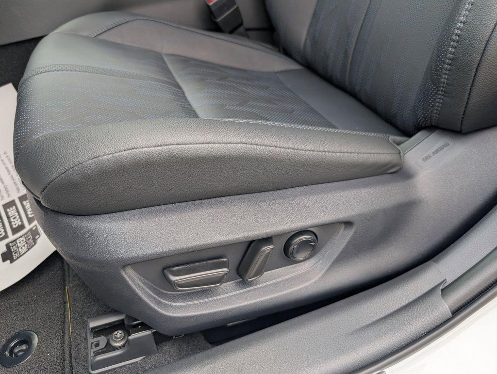TOYOTA CAMRY - 10