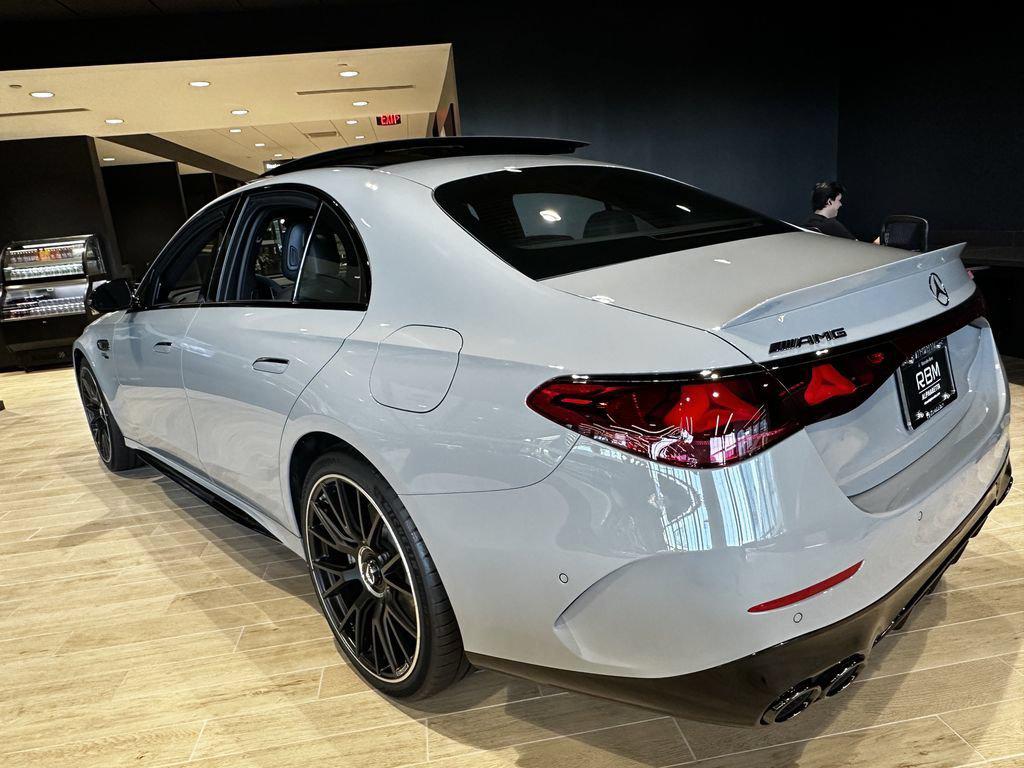 2026 Mercedes-BENZ AMG E 53 E 4MATIC+ — фото 6