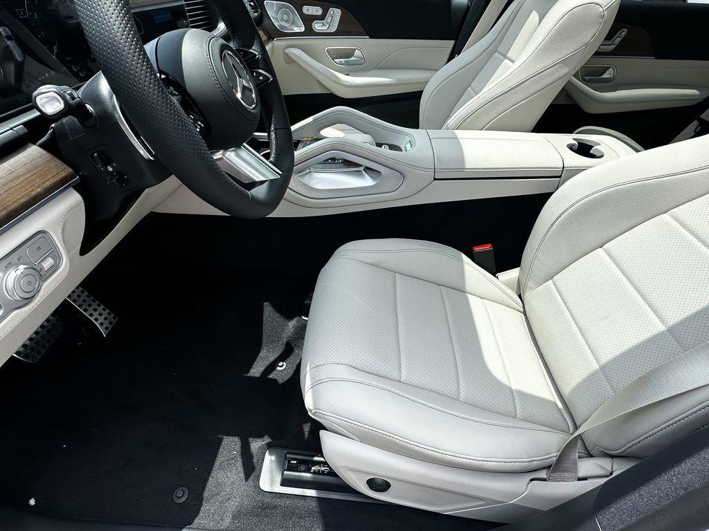 صورة 10 لـ 2026 Mercedes-BENZ GLS