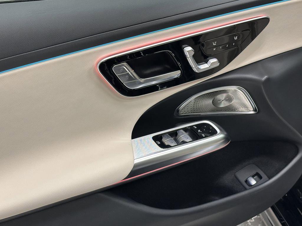 MERCEDES-BENZ E-CLASS - 4