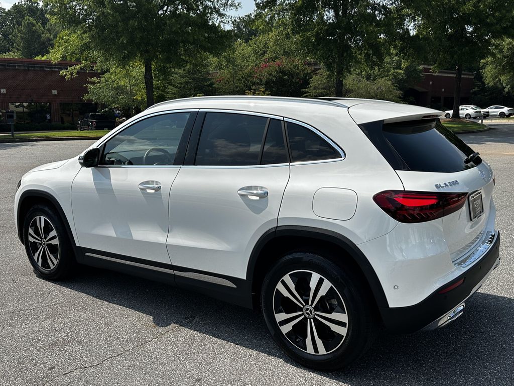 2026 Mercedes-BENZ GLA — фото 6