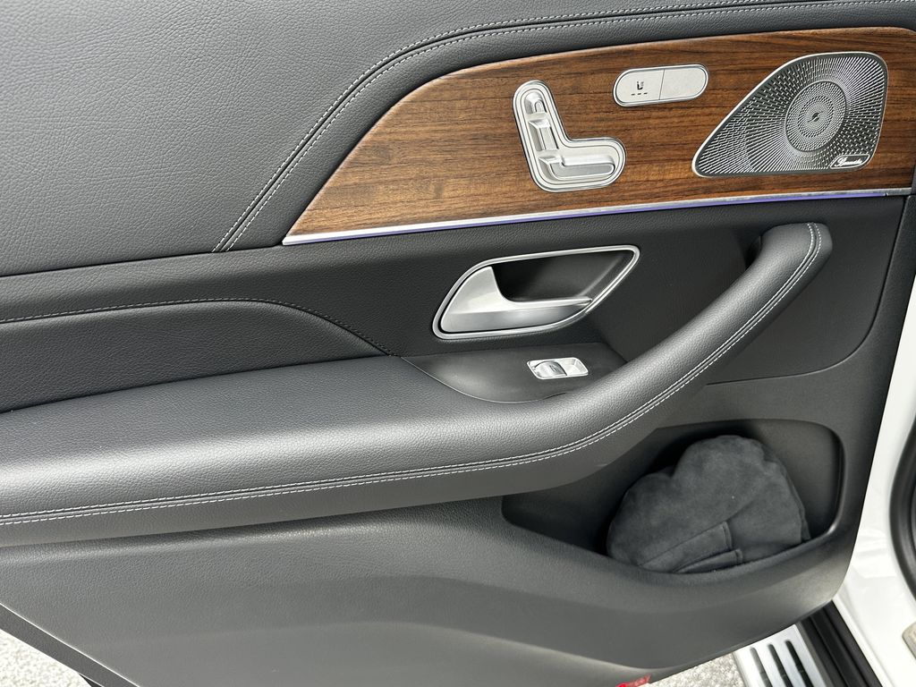 صورة مصغرة 25 لـ 2025 Mercedes-BENZ GLS