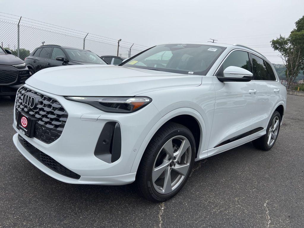 New 2025 Audi Q5 2.0T Premium Plus