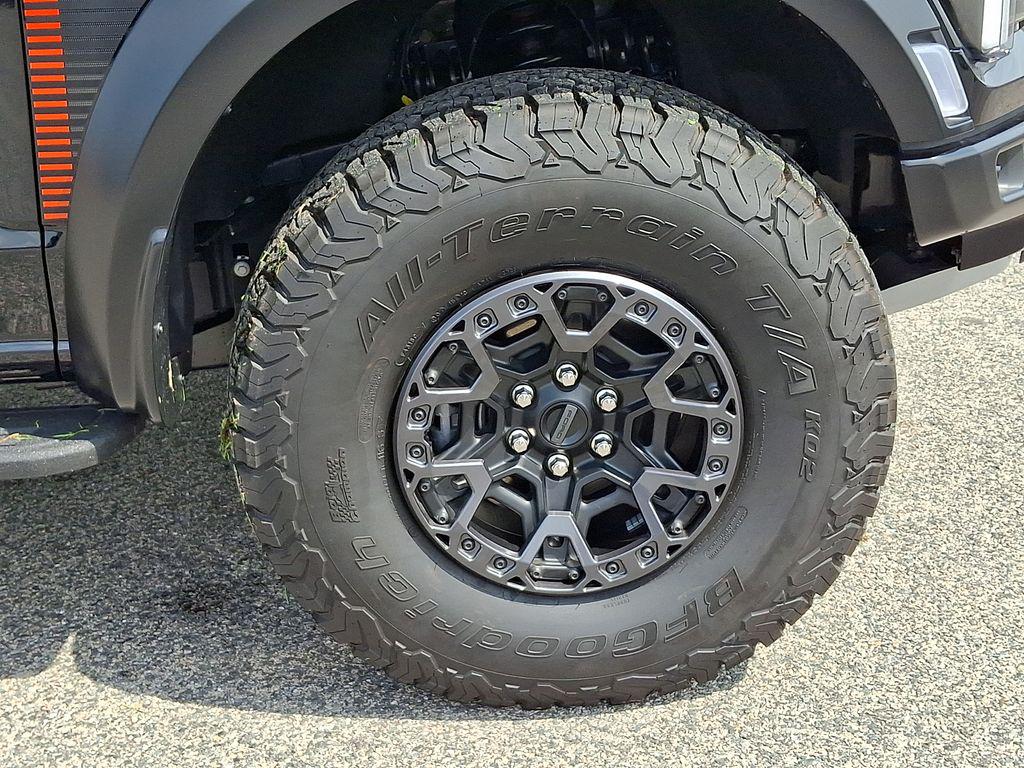 صورة 8 لـ 2025 FORD F-150 RAPTOR