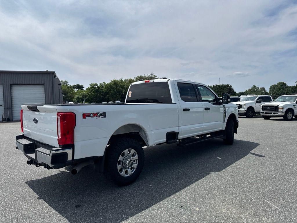 2024 FORD F-350 XLT — фото 6