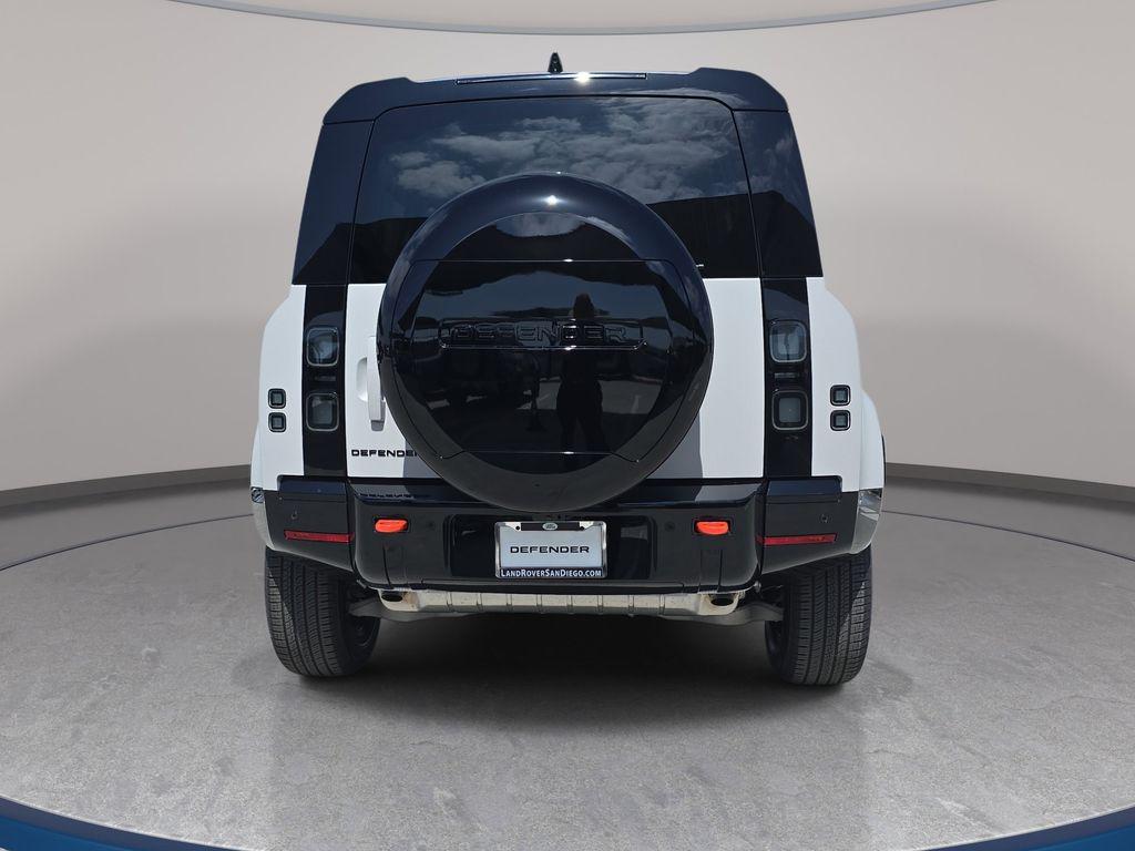 صورة 6 لـ 2026 LAND Rover DEFENDER X