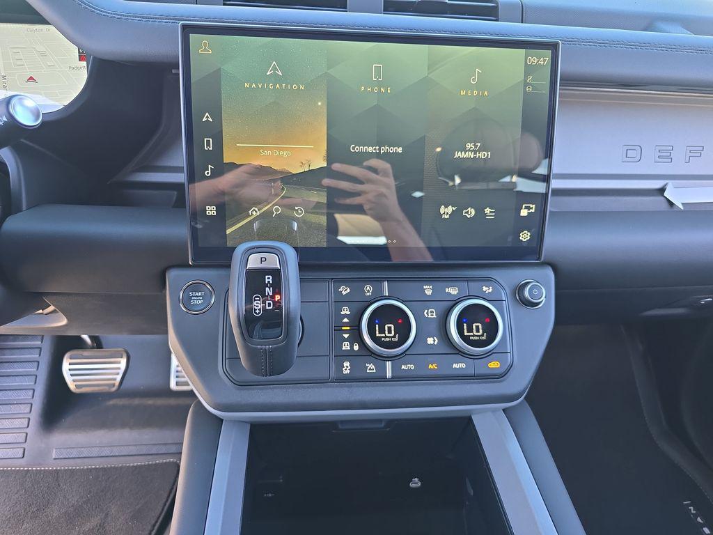 2026 LAND Rover DEFENDER X — миниатюра 21