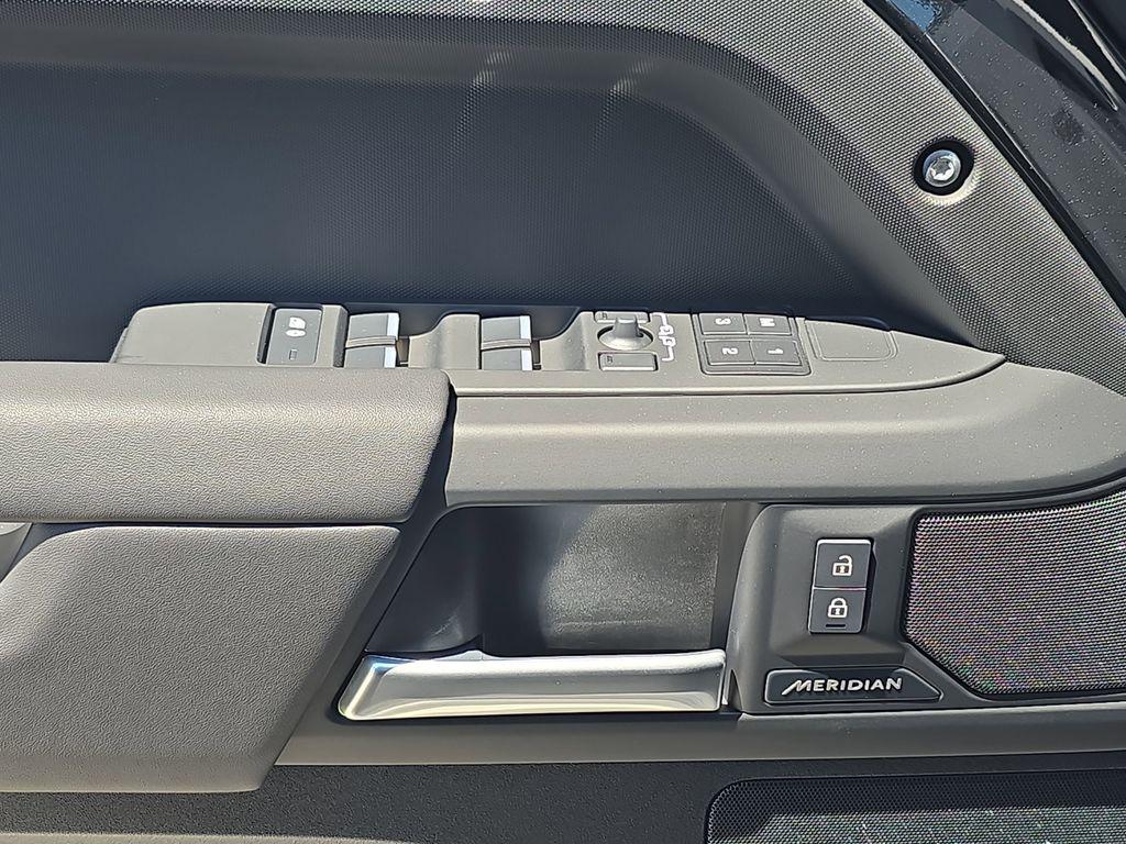 2026 LAND Rover DEFENDER S 缩略图 28