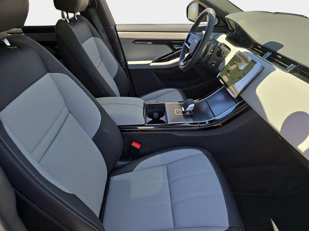 صورة 10 لـ 2026 LAND Rover RANGE ROVER EVOQUE HOXTON EDITION