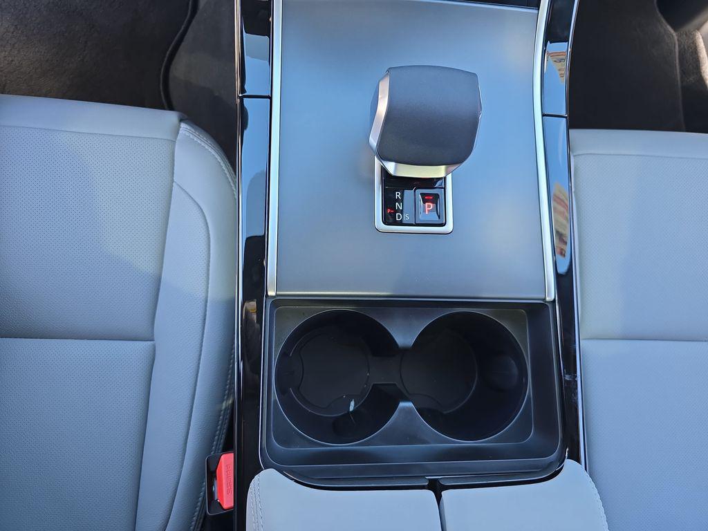 صورة مصغرة 25 لـ 2026 LAND Rover RANGE ROVER VELAR P250 S