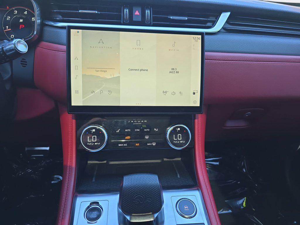 2022 Jaguar F-PACE SVR 缩略图 23