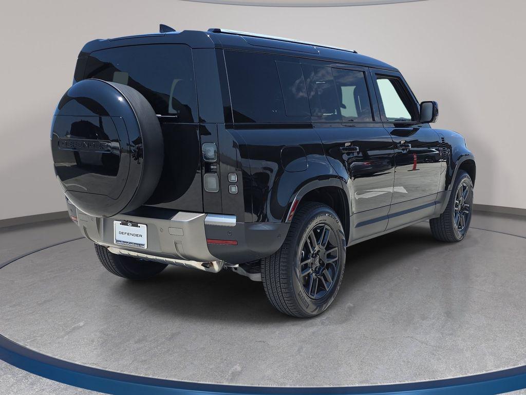 2026 LAND Rover DEFENDER S — фото 5