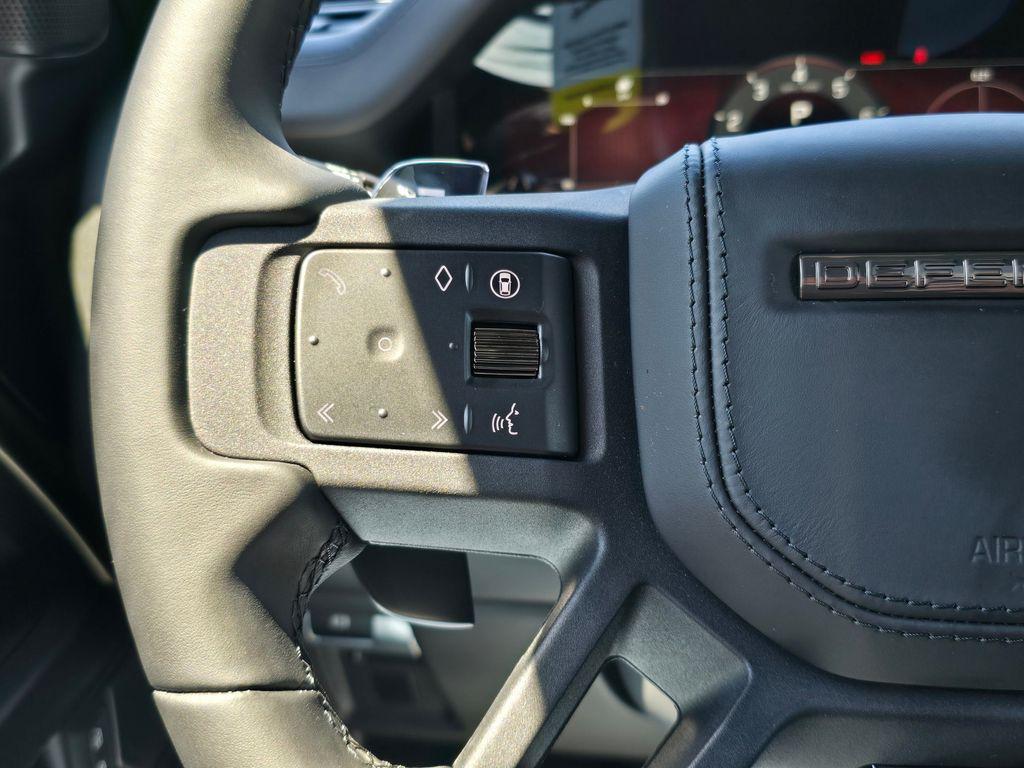 2026 LAND Rover DEFENDER OCTA 缩略图 16