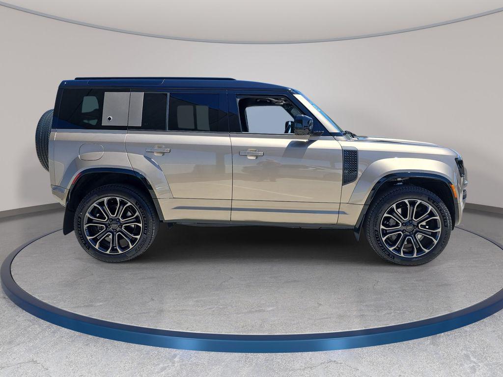 صورة 4 لـ 2026 LAND Rover DEFENDER OCTA