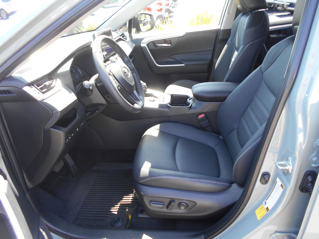 TOYOTA RAV4 - 2