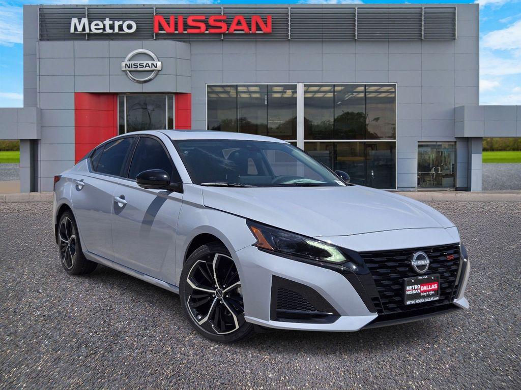 New 2026 Nissan Altima SR