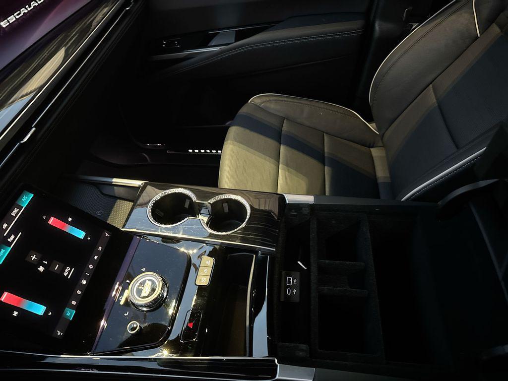 2025 Cadillac ESCALADE SPORT 缩略图 24