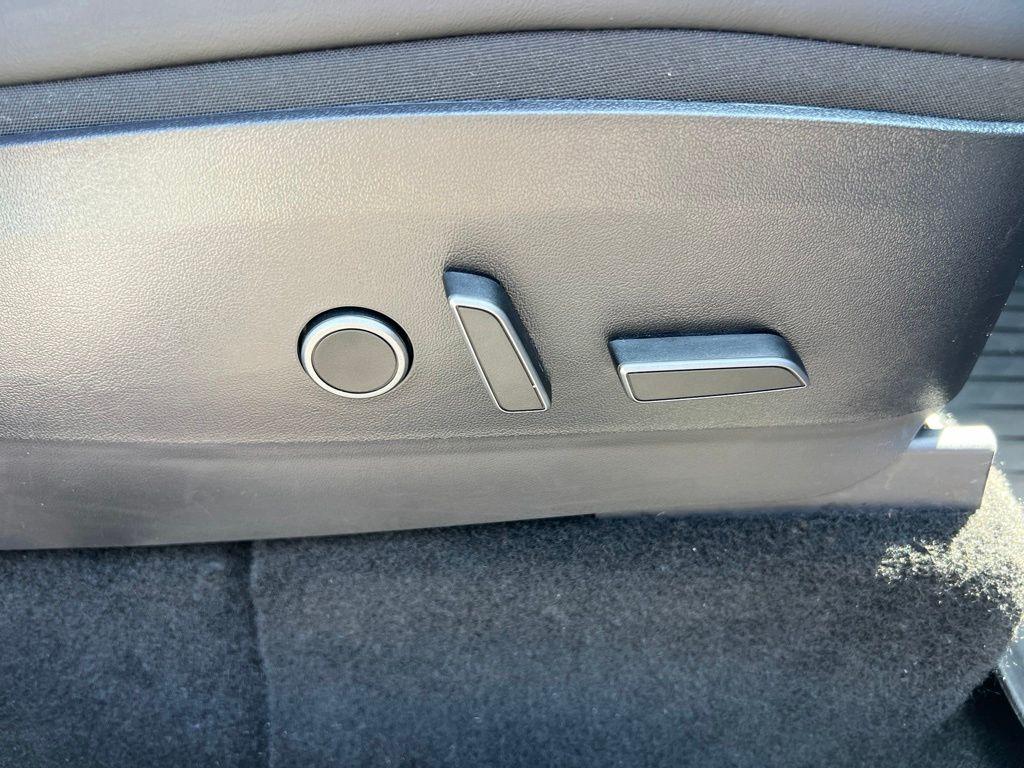 2021 Tesla MODEL Y LONG RANGE 缩略图 23