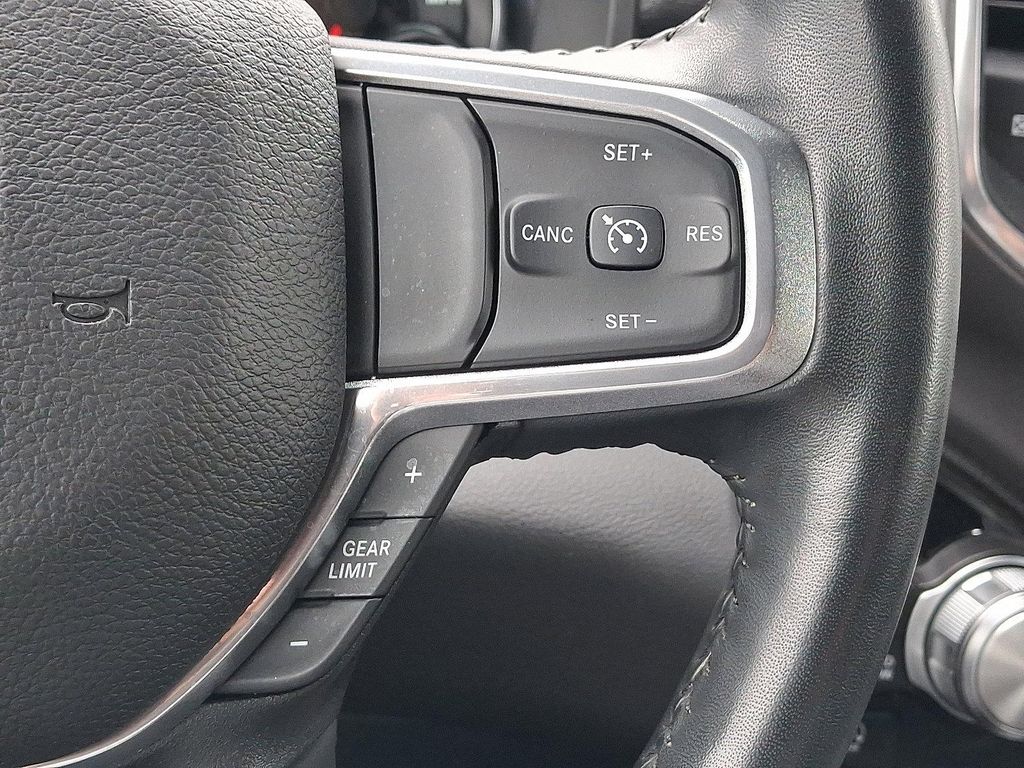 صورة مصغرة 24 لـ 2023 RAM 1500 LARAMIE