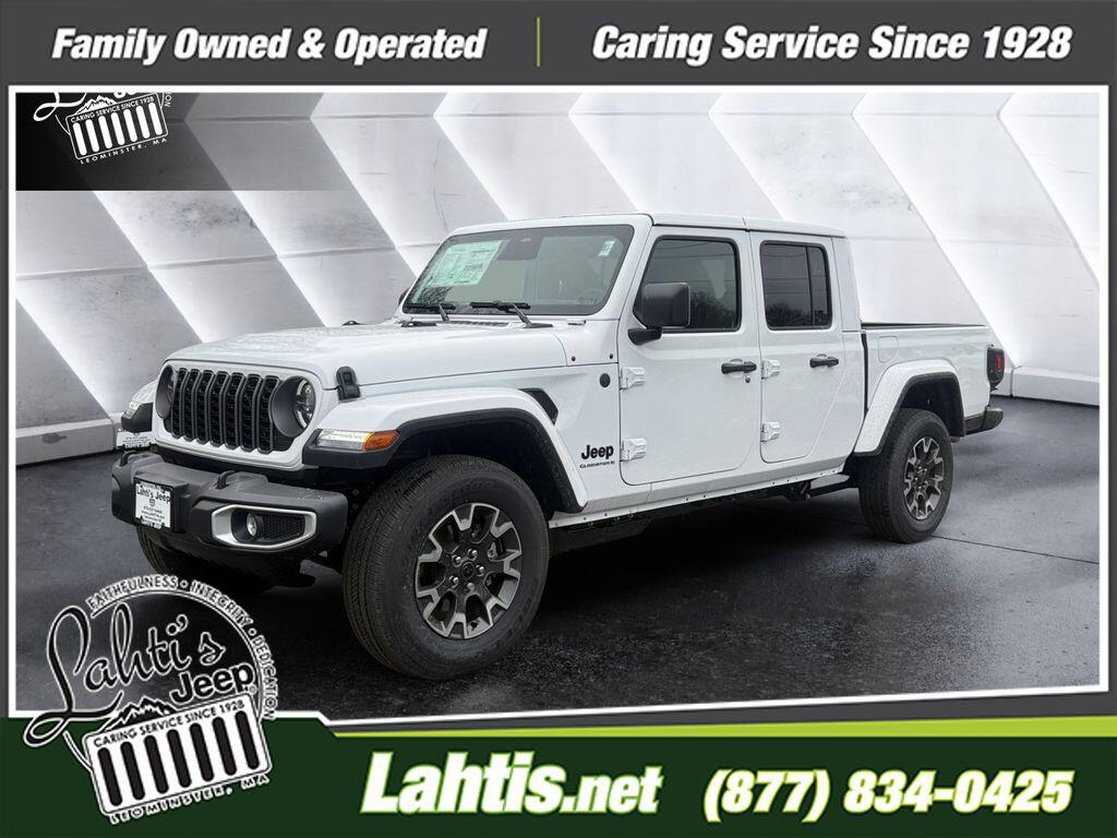New 2026 Jeep Gladiator Sahara 4x4