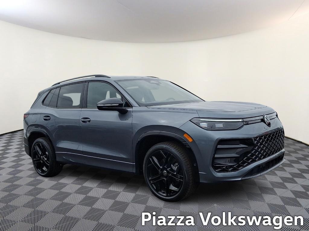 New 2026 Volkswagen Tiguan 2.0T SE R-Line Black