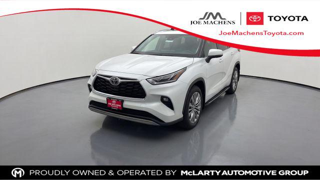 New 2026 Toyota Highlander Platinum