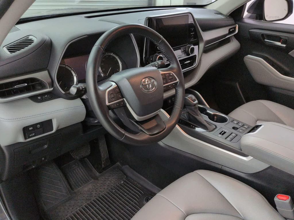 TOYOTA HIGHLANDER - 2