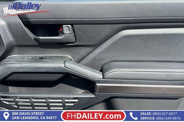 صورة مصغرة 23 لـ 2025 Toyota 4RUNNER SR5